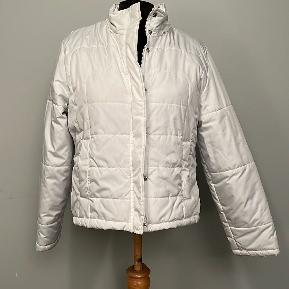 Marcelle Renee Cold Free Women's White Full Zip Puffer Jacket